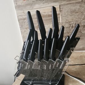 Black Kitchen Knife Set with Clear Acrylic Block - 8-Piece